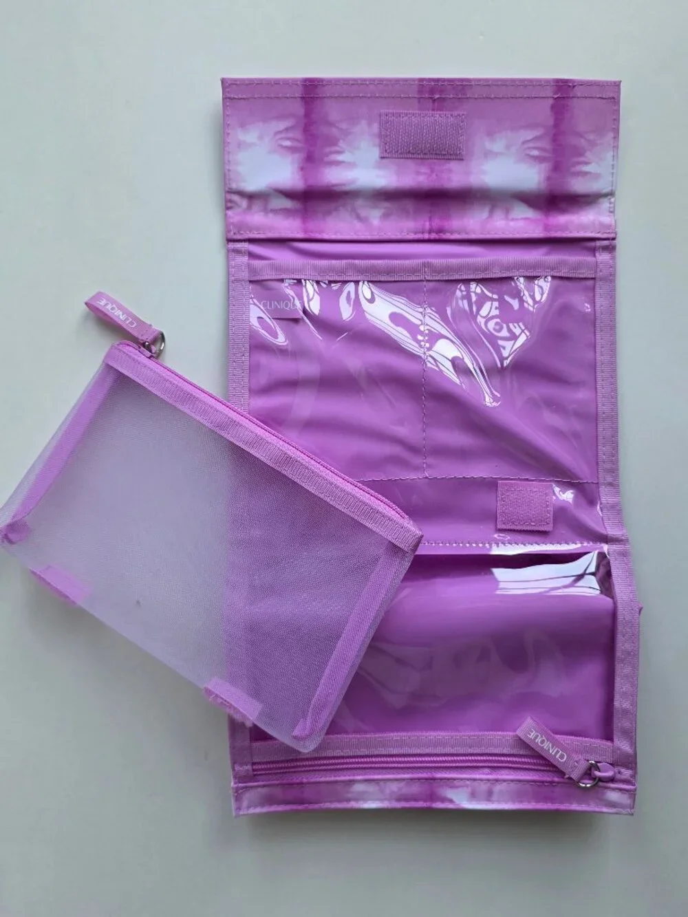 NEW Clinique Tri-Fold Travel Cosmetic Case Tie Dye Pink Purple Foldable Mesh GWP